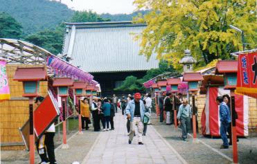 ����@����