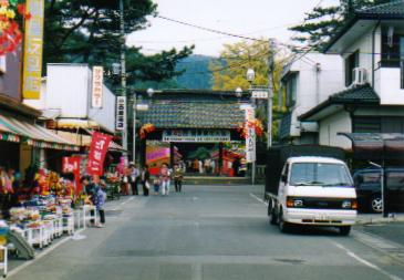 ��O���X�X